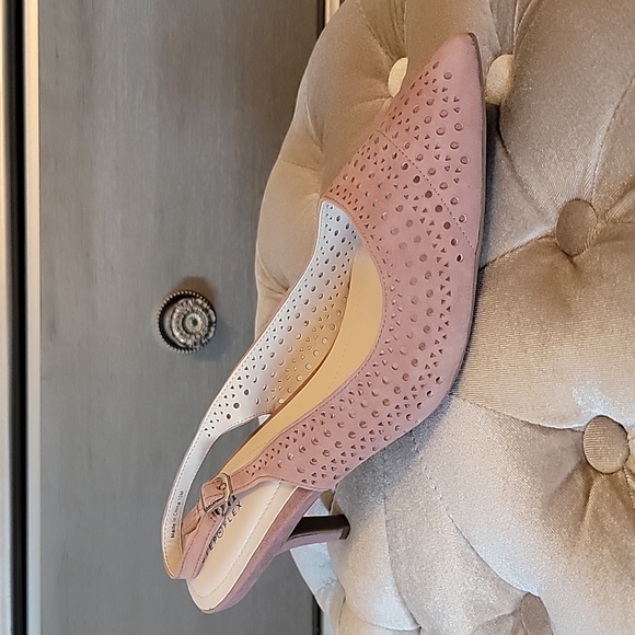 ALFANI Brezee Dusty Mauve Laser Cut Out Heel - Picture 3 of 6